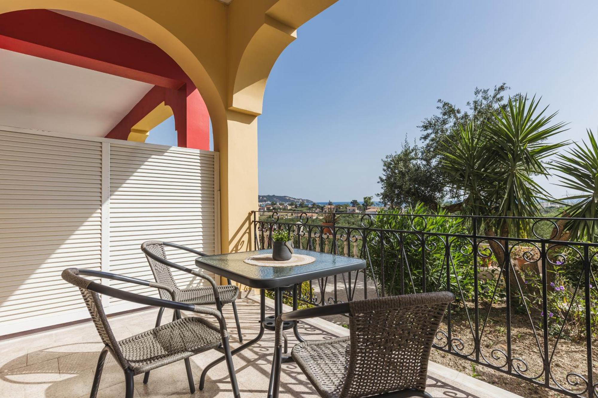 P Koklas Apartments Закинтос Экстерьер фото